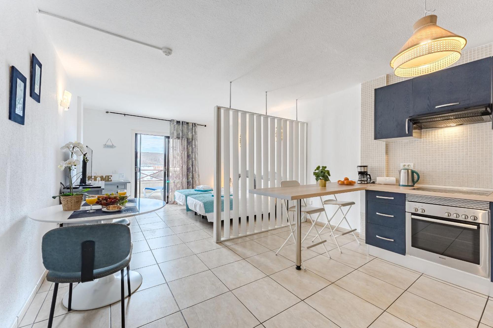 Blue Cristianos By Welcome Tenerife * Los Cristianos (Tenerife)