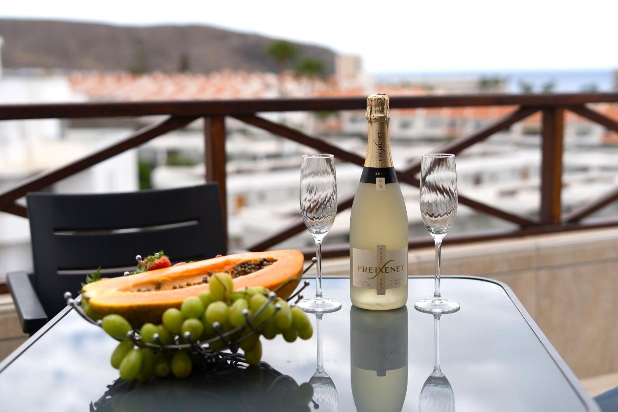 Blue Cristianos By Welcome Tenerife Los Cristianos (Tenerife)